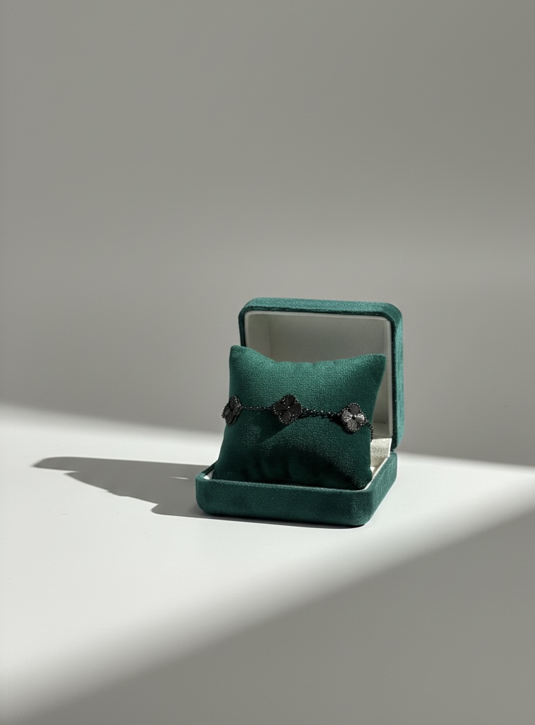 Van Cleef & Arpels Silver